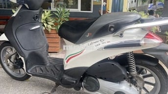 Piaggio Liberty 125 3V ie Trắng Kim phun điện tử