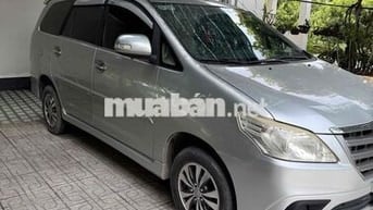 Toyota Innova 8 chỗ Số sàn Bạc
