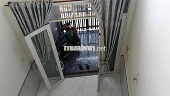 NHÀ TRỐNG DỌN VÀO LIỀN CHINH CHỦ  Cần cho thuê nhà nguyên căn mặt tiền