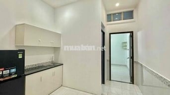 STUDIO TÁCH BẾP FULL NỘI THẤT - SÁT BÊN ETOWN CỘNG HOÀ TÂN BÌNH