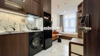 NGAY BỜ KÈ HOÀNG SA QUẬN 3 - THANG MÁY