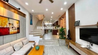 🔴💥SIÊU PHẨM - Nhà 3 tầng 3 mê Nguyễn Huy Tự - sát ngay bãi tắm