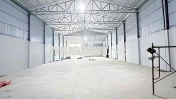 CHO THUÊ NHÀ XƯỞNG 500m2 30TR - SÂN RỘNG - ĐIỆN 3PHA - ĐƯỜNG LỚN