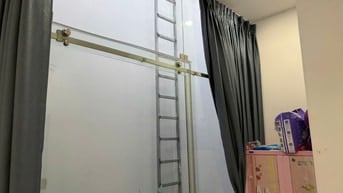 CĂN 1: BÁN NHÀ HẺM 4M LẠC LONG QUÂN, P.3, Q.11, 5.5 TỶ.
