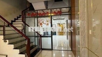 Nhà Mặt Tiền 4,5x18 3lầu 4pn 5wc Thang Máy 