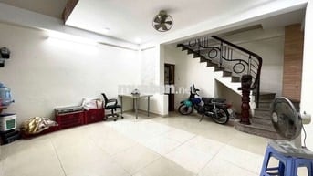 NHÀ 3 LẦU 170m2 GIÁ RẺ NGAY CVPM, TÔ KÝ, TIỆN ĐI GÒ VẤP 