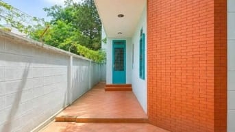 3 Tầng sân vườn 100m2 ngang 6.8m HXH Trương Công Định P14 Tân Bình