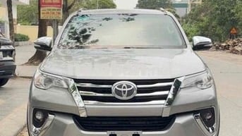 Toyota Fortuner 2017 Số sàn Bạc 220000 km