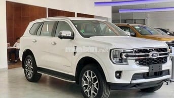 Everest Titanium 4x4 VIN 2025 mới 100% Ưu Đãi Lớn