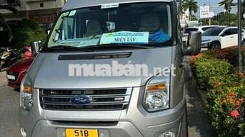 Ford Transit 2018 Xe khách 16 chỗ, màu Bạc