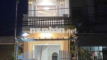 Bán nhà đường Lê Hoàn. khóm .Bình khánh. Bình Đức Angiang