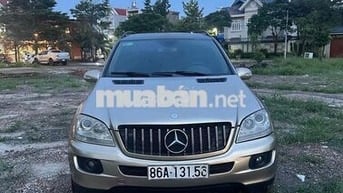 Mercedes-Benz ML350 Vàng cát 5 chỗ