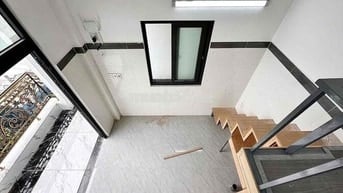 PHÒNG MỚI XÂY SÁT ĐẠI HỌC VĂN LANG CÔNG NGHIỆP CÓ BAN CÔNG ĐA DẠNG GIÁ
