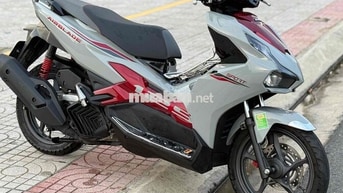 Honda Air Blade 125 4val 2024  Xám đỏ oder 800 km