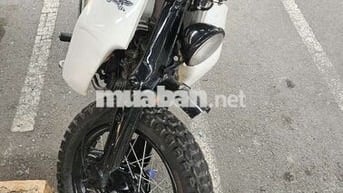 Honda Super Cub Trắng, Đen