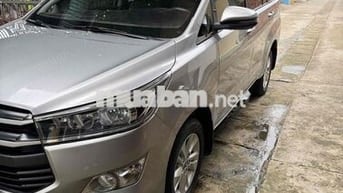 Toyota Innova 7 chỗ số sàn xăng Bạc