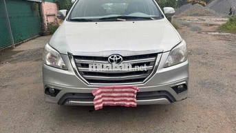 Toyota Innova G 2010 Bạc