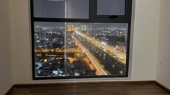 Cho thuê căn hộ 2 Phòng Ngủ, View Bến Bình Đông rất đẹp