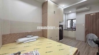 Studio mới - Ngay Bắc Hải - Đầy đủ nội thất - Thang máy