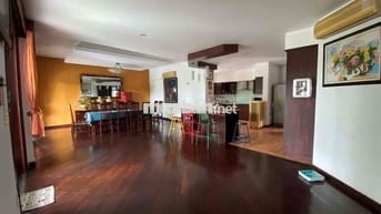 Tôi Cần Cho Thuê Biệt Thự 1000m2 có Hồ Bơi. 6PN. 6 Toilet.