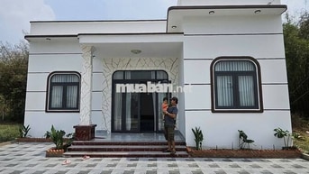 bán gấp căn nhà để trả nợ 10mx27m vừa hoàn công