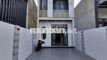 nhà mới xây hoan công đây đủ 125m2 