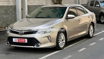 Toyota Camry 2017 Vàng Cát 130.000 km