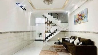 440/3 NguThị thậpvới lê văn lương Lotte q7 hẻm 7m.dt.4x17 m 2 lầu 3 pn