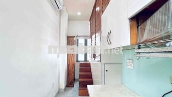 Cho Thuê Phòng dạng duplex ở Cách Mạng tháng tám quận 3