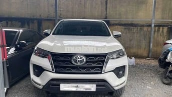 FORTUNER 2024, 19ngàn km, sơn zin 100% dầu,tự động