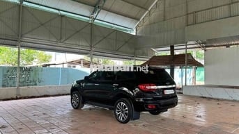 Ford Everest Titanium 2 cầu 2020 Máy dầu 7 chỗ
