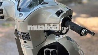 Honda Lead Trắng 2400 km