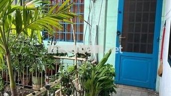 Cho thuê căn hộ khép kín giá rẻ, mặt tiền CMT8, P. Hòa Hưng, TP. HCM
