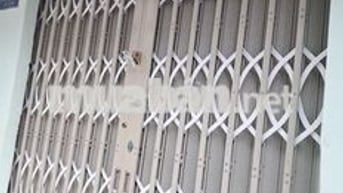 Nhà cách mạng tháng 8,dt 4m×10m,1 gác,2 phòng.