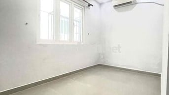 Bình Thạnh (Hàng Xanh). Bếp riêng bên ngoài.