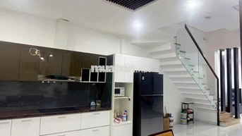 NHÀ 3 TẦNG 3PN 4WC MT NAM VIỆT Á