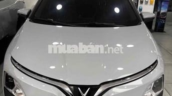 Xe điện Vinfast VF5 -Chiến binh dịch vụ