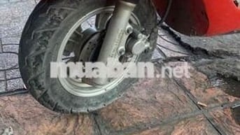 SYM Attila Kim phun điện tử màu Đỏ