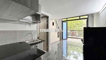 DUPLEX BALCONY RỘNG 35m2  ngay VẠN HẠNH MALL QUA ĐH KINH TẾ HCM 2 phút