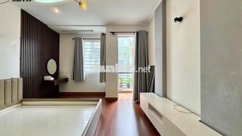 Căn hộ ban công full nội thất có bồn tắm quận 10 đường Hoà Hảo
