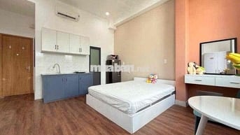 STUDIO CỬA SỔ TRỜI 30m2 NGAY CẦU NGUYỄN VĂN CỪ QUẬN 1