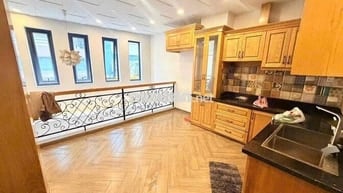 Cho thuê nhà 235 Nguyễn Xí, P.13 Bình Thạnh, 5PN 6WC, ở hoặc CHDV