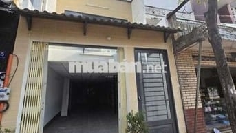 Cho thuê lầu 1 nhà Mặt tiền Hưng Phú, Quận 8 4,3x18m 2 phòng