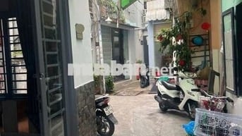 SIÊU RẺ!! Phùng Văn Cung (P.7, PN)  3 tầng - sát mặt tiền - chỉ 3.3 tỷ