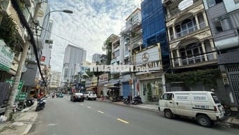 Nhà cho thuê nguyên căn. Mặt tiền đường Nguyễn Văn Thương, P.25, Q. BT