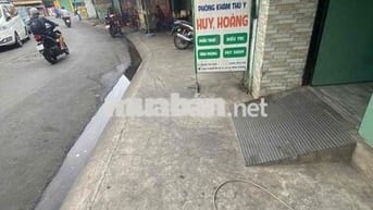 Mặt bằng 6tr có vỉa hè nguyễn xí 2 chiều xe hơi sát mặt tiền đường lơn