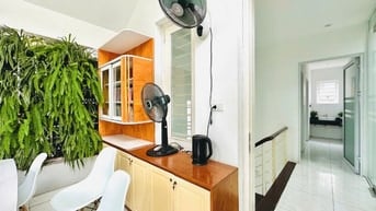 Cho thuê nhà mặt phố, quận Hoàng mai. Diện tích 220m2, rộng gần 10m
