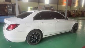 Mercedes-Benz C200 2018 Trắng 86060 km