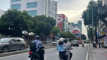 Bán nhà mặt tiền, đường khánh hội P3 Q4,dt:5x15m,giá:16 tỷ(3lầu)