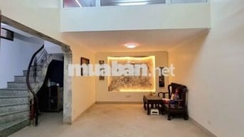 🔥OTO ĐỖ CỬA GIÁ LẠI MẶT NGHÁCH, NGAY TẠI GỐC ĐỀ, VỊ TRÍ THÌ HẾT Ý